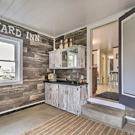Charming Dairy Farm Home In Indiana Amish Country